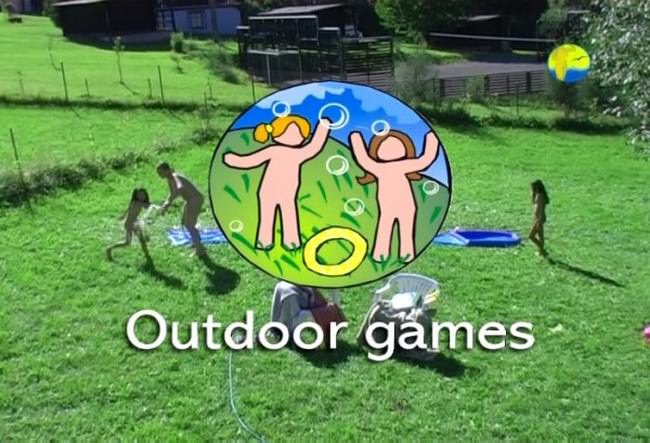 Naturist Freedom - family nudism - Outdoor games Naturist Freedom - family nudism - Outdoor games